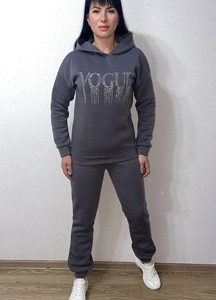 Жіночий костюм