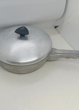Радянська алюмінієва сковорідка діаметр 21 см чавун ця чародейка ссср з кришкою советская алюминиевая сковорода мини чародейка ссср с крышкой