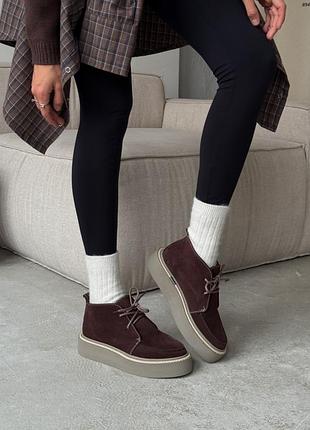 Черевики жіночі