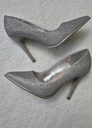 Туфли праздничные
