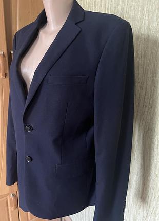 Костюм для чоловіків сучасний італія