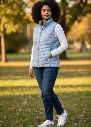 Женская стеганая жилетка большого размера