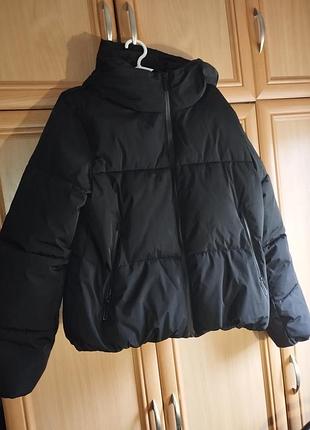 Продам женскую куртку