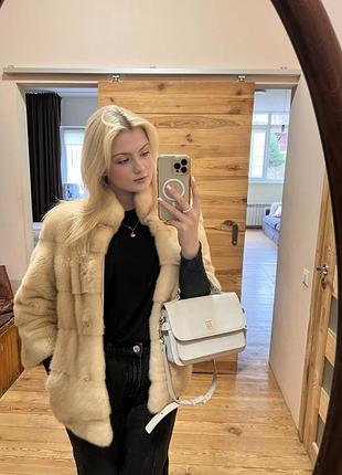Норкова шуба кремова