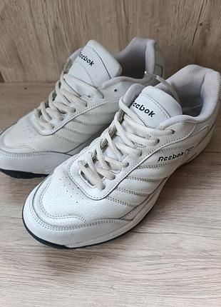 Кросівки reebok  розпродаж р.43