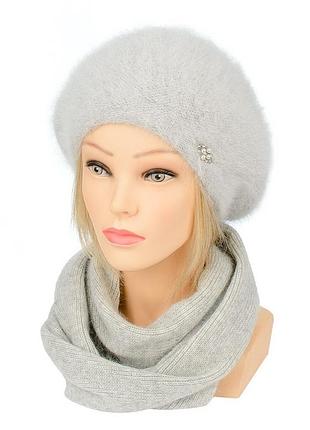 Женский берет с шарфом ангора laima серого цвета