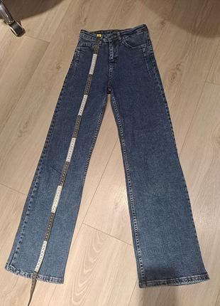 Джинсы женские / синего цвета