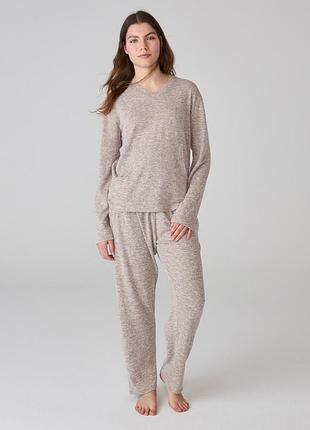 Тепла піжама j&j brothers