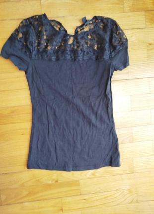Футболка с кружевом