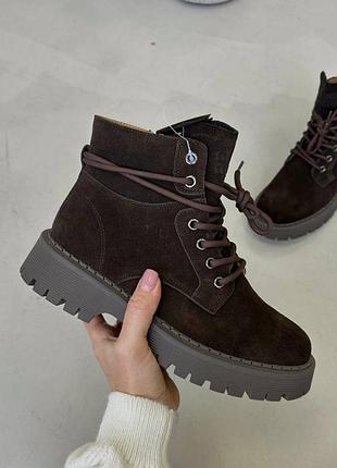 Демисезонные ботинки из натуральной замши шоколад