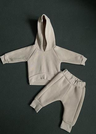 Теплий костюм на немовлят 3-6 місяців