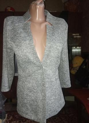 Мягкий пиджачек.