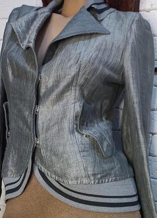 Фірменний,брендовий,льняний ,номерний,італія, піджак, жакет, оригінал, 100%льон, підклад 100%віскоза