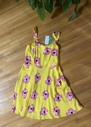 Новенька літня красива легка сукня в яскравому жовтому кольорі з рожевими квітками на бретельках від papaya