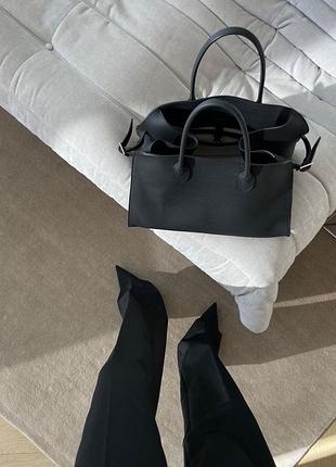 Чорна сумка margaux 15 the row шкіряна 32*25 см