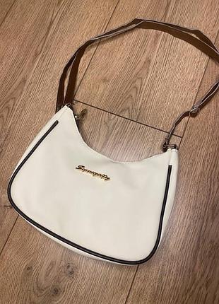 Сумочка кремового кольору