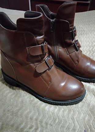 Жіночі шкіряні черевики 39 розмір