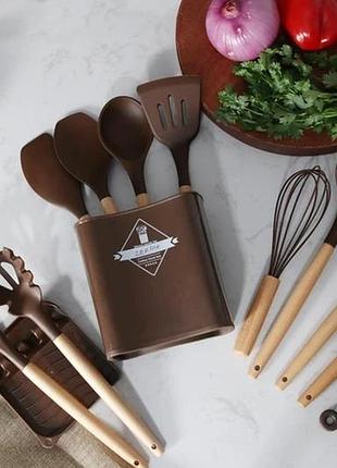 Набор кухонных принадлежностей на стойке zepline zp-053 из 12 предметов коричневый