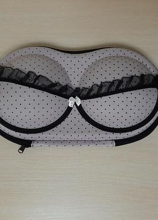 Зручний чохол-сумка для зберігання й перевезення бюстгальтерів, білизни