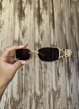 Сонцезахисні окуляри