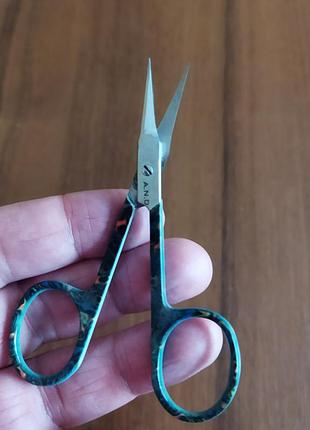 Якісні манікюрні ножиці