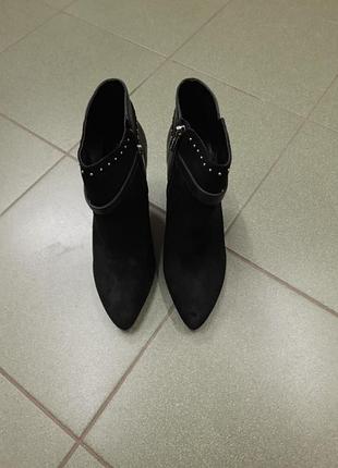 Ботінки vinice camuto 2
