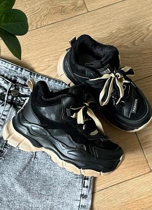 Бомбезні демі кросівки, утеплені кросівки