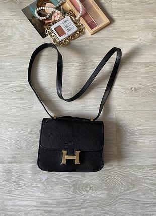 Черная сумка кроссбоди