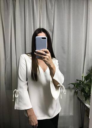 Блуза жіноча біла,непрозора