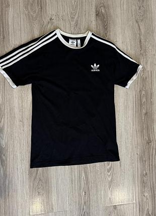 Футболка adidas