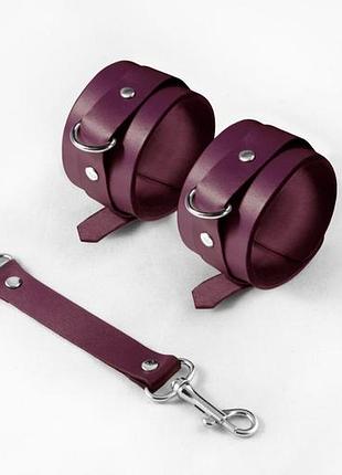Наручники feral feelings - hand restraints, натуральная кожа, бургунди