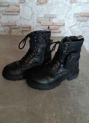 Кожаные ботинки