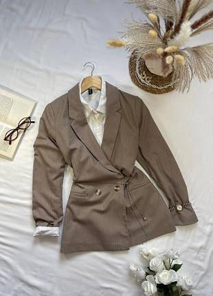 Стильный базовый жакет пиджак в актуальном цвете в клетку от h&amp;m