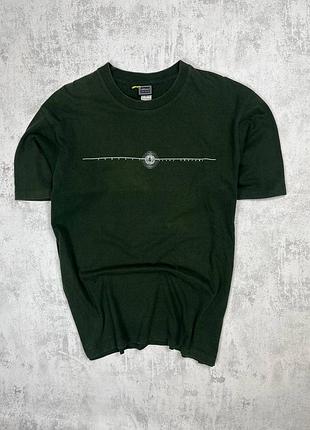 Футболка versace jeans couture темно-зелена з графічним принтом