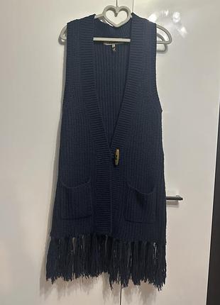 Фірмова жилетка вязана довга