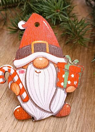 Деревянная эко-игрушка с крючками на елку luxyart гном (dn-736)