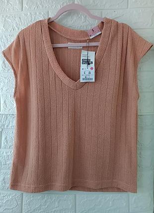 Красивая женская кофточка