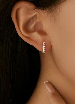 Срібні сережки з муасанітом