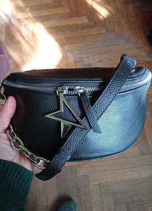 Кожаная сумка-бананка