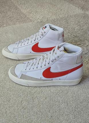 Высокие женские кроссовки nike, женские белые кожаные кроссовки найк р.36.5