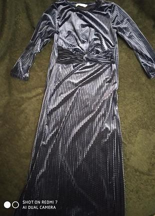 Платье теплое велюровое нарядное s,m