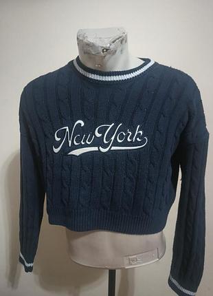 Светер фирменный стильный
