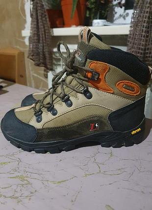 Сапоги в очень красивом состоянии