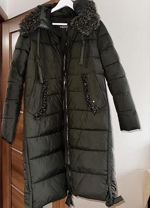 Ціна договірна. пуховик оксамитовий