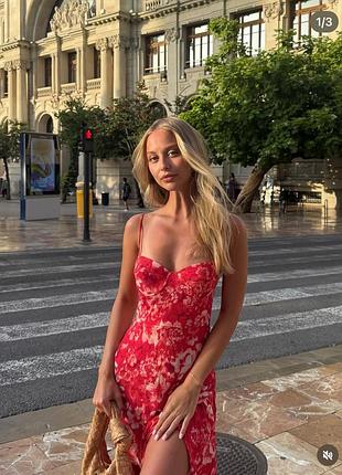 Женское платье от bershka