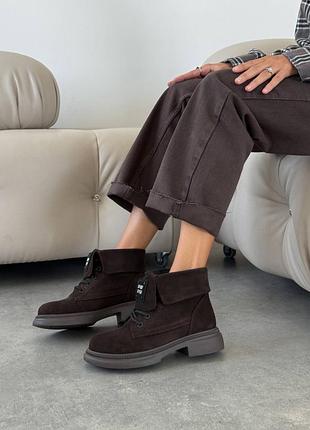Трендові замшеві черевики
