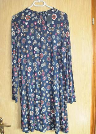 Новое стрейч. платье "m&s" р. 50