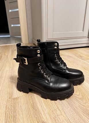 Жіночі черевики на осінь