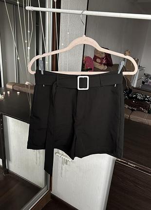 Женские шорты