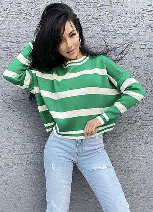Светр жіночий